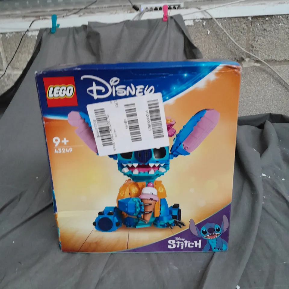 BOXED LEGO DISNEY STITCH 43249