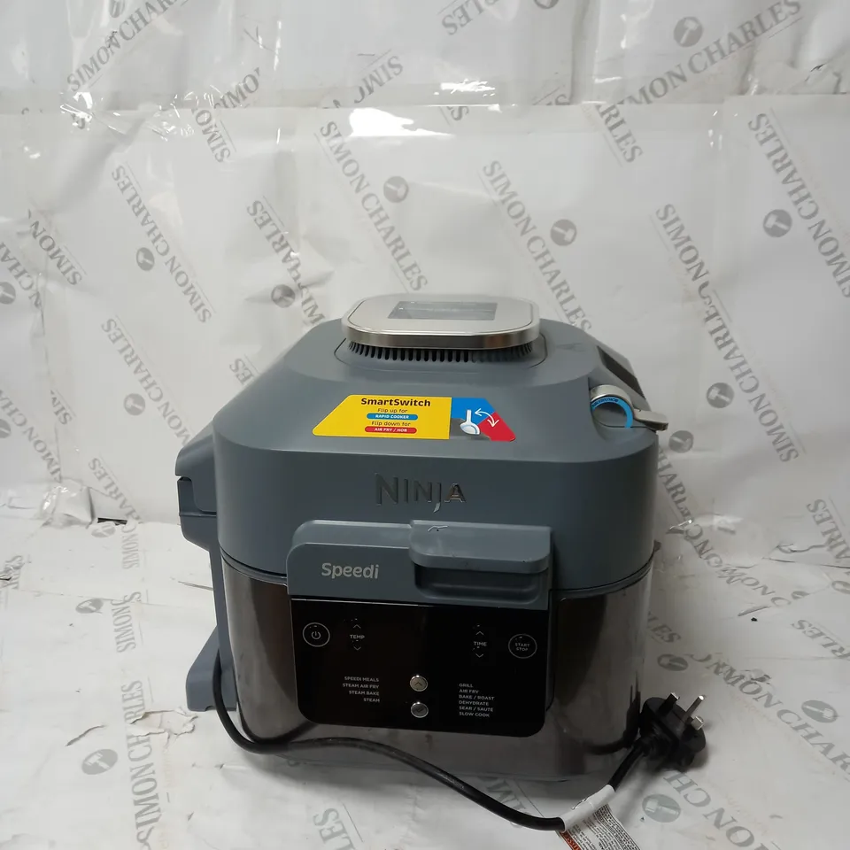 BOXED NINJA SPEEDI 10-IN-1 5.7L RAPID-COOKER & AIR FRYER ON400UK