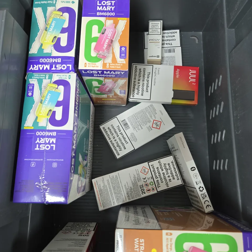 APPROXIMATELY 20 ASSORTED E-CIGARETTE & VAPING ITEMS IN VARIOUS BRANDS TO INCLUDE LOST MARY, IVG, STORM X ETC 