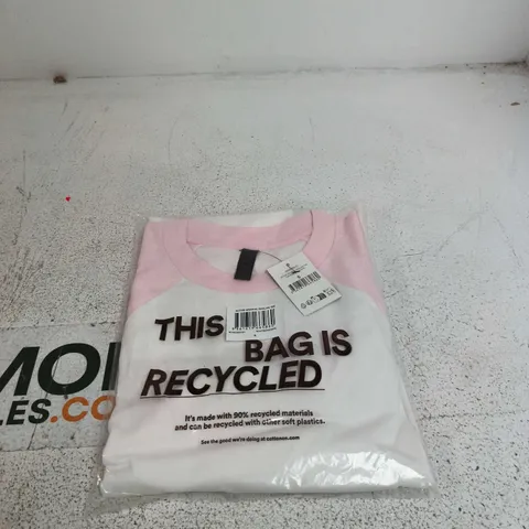 BOX OF 7 ACTIVE GRAPHIC RAGLAN T SHIRTS WHITE/HOOPS SMALL