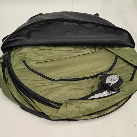 GREEN POP UP TENT IN CARRY BAG