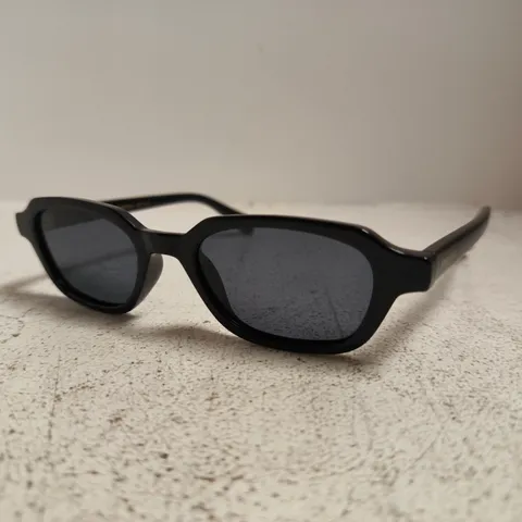 MELLER LAN-TUTCAR SUNGLASSES – BLACK FRAME, GREY LENSES, CAT.3