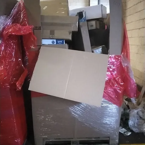 PALLET OF HOUSEHOLD ITEMS TO INCLUDE HANGING POT RACK,DOUBLE TISSUE BOX,HENRY HOOVER, BLINDS AND OTHER ASSORTED ITEMS...