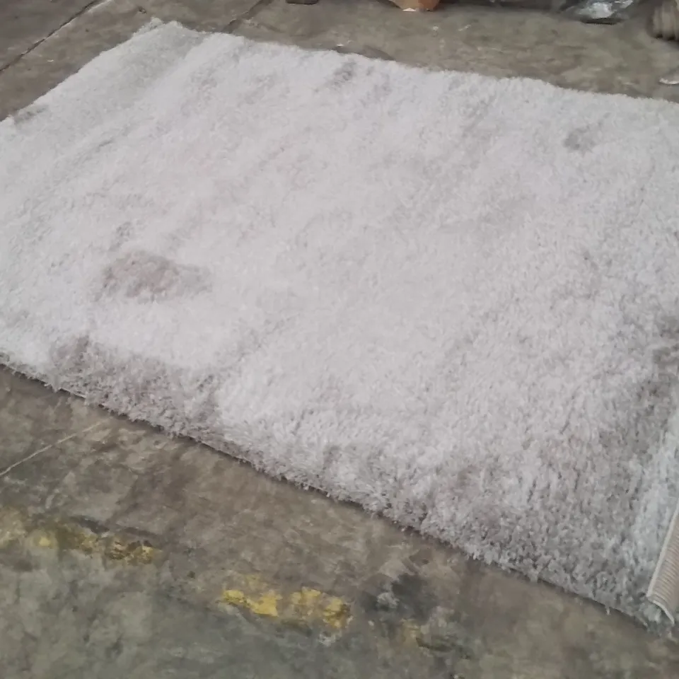 QUALITY DESIGNER AREA RUG - APPROXIMATELY 220X160CM