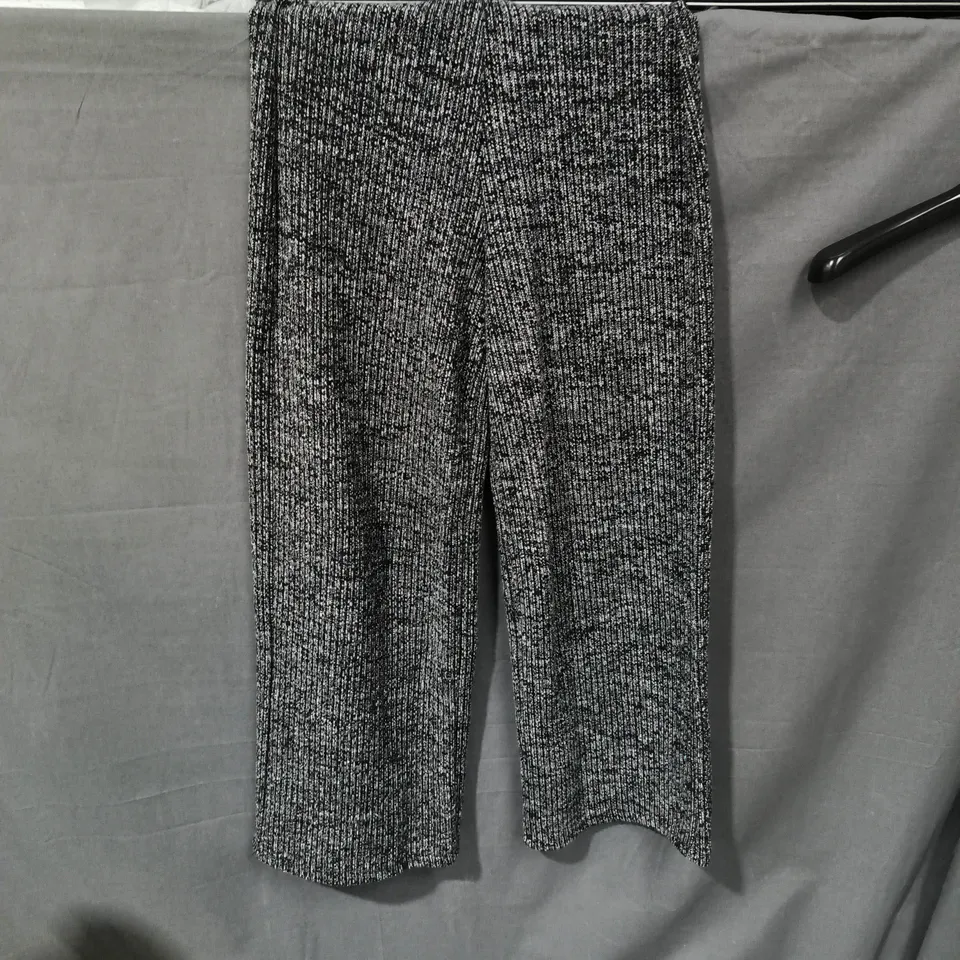 ZARA WOMEN'S KNIT SLEEVELESS VEST AND STRAIGHT TROUSERS SET  – BLACK/WHITE SPECKLED, UK 8 (EU S, US 4)