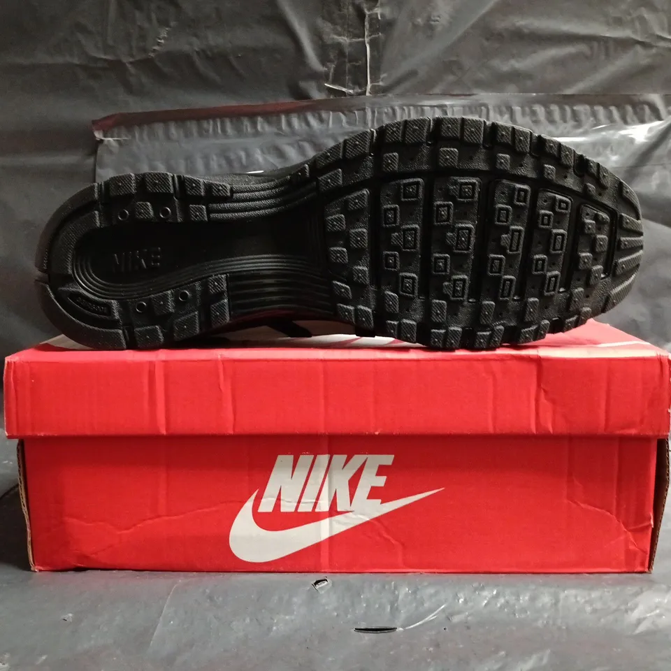 BOXED PAIR OF NIKE P-6000 TRAINERS IN SHADOW GREY/BLACK SIZE UK 10