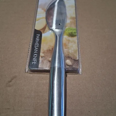 APPROXIMATELY 10 BRAND NEW CORE HOME PARMESAN KNIVES