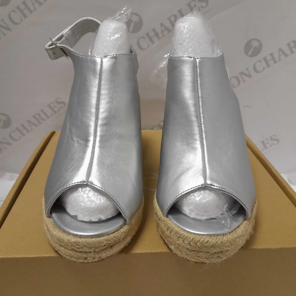 WALLIS WIDE FIT RAELYN WEDGE SANDALS, SILVER - SIZE 4