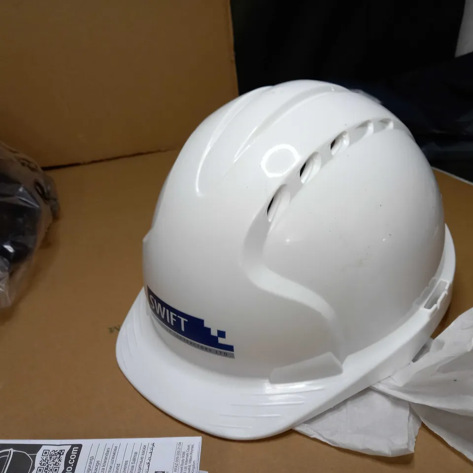 LOT OF APPROX 5 SAFETY HATS/HELMETS ASSORTED COLOURS/STYLE/BRANDS