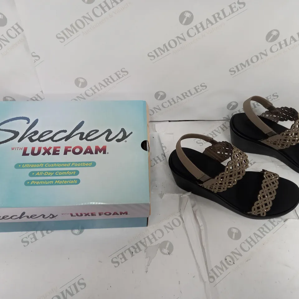 BOXED PAIR OF SKECHERS RUMBLE ON SASSY DAYZ WEDGE TAUPE SANDALS - SIZE 6