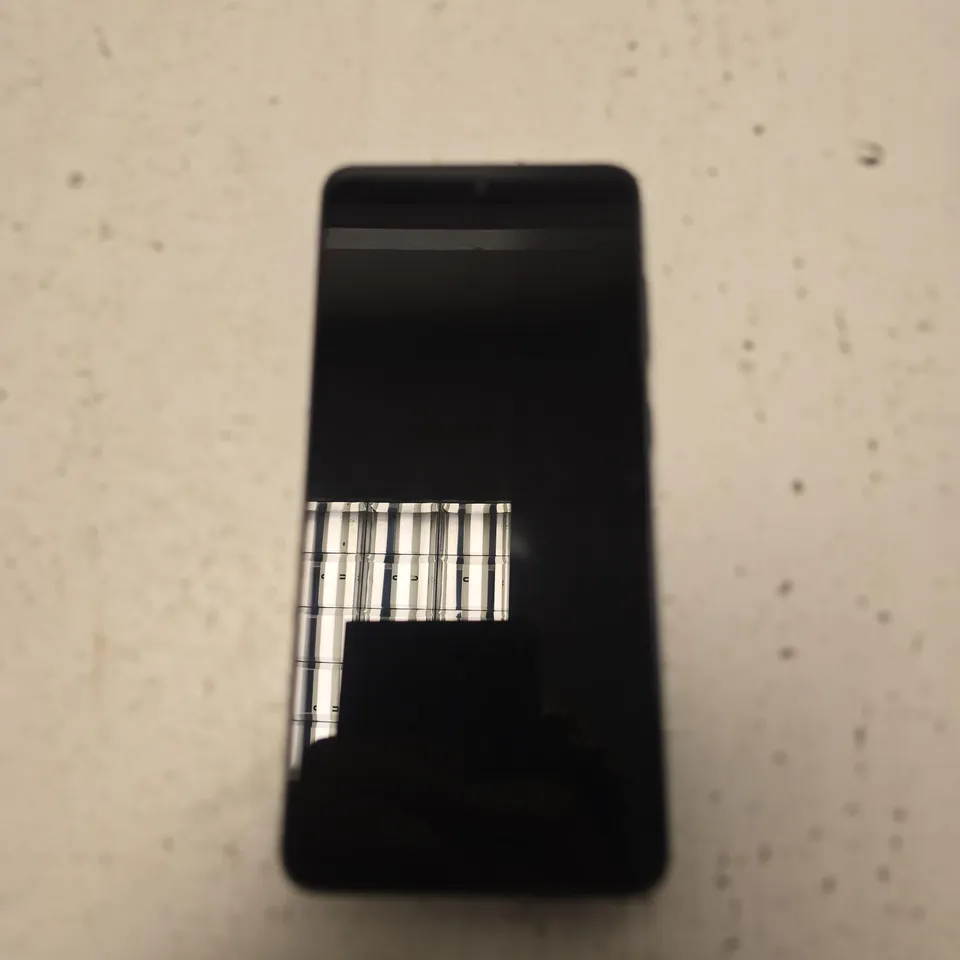 SAMSUNG GALAXY SMARTPHONE – BLACK, TRIPLE CAMERA