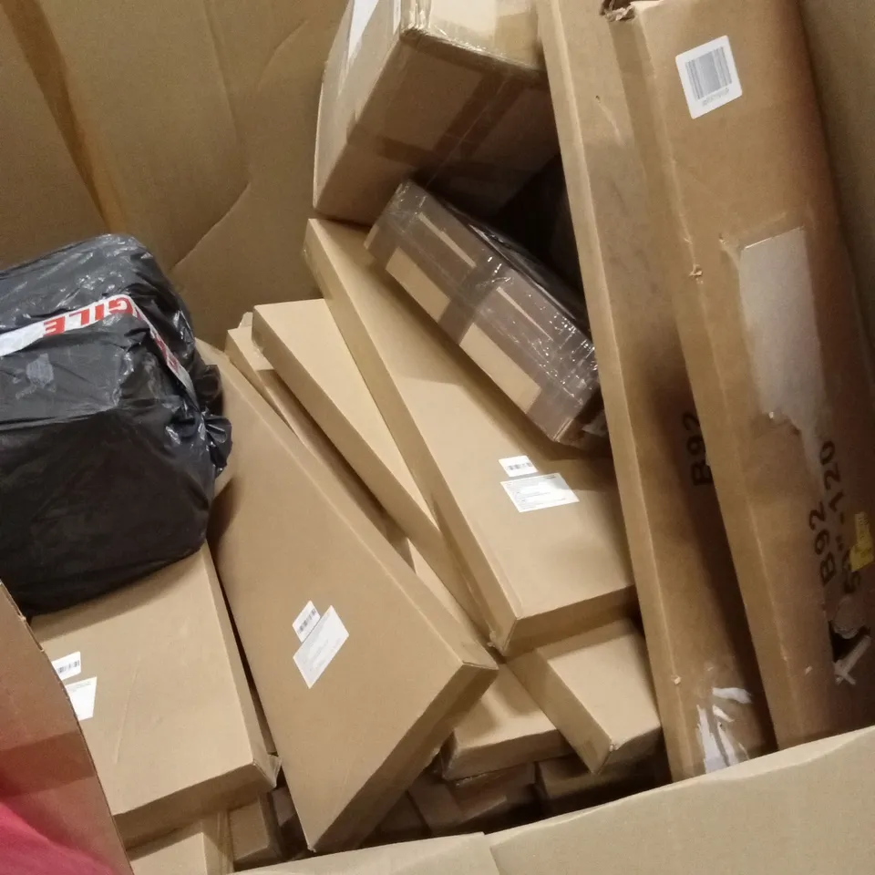 PALLET OF ASSORTED HOUSEHOLD GOODS AND PRODUCTS TO INCLUDE; A VERY LARGE QUANTITY OF GARDEN TOOLS, AIR COOLER, CEILING FAN LIGHT ETC