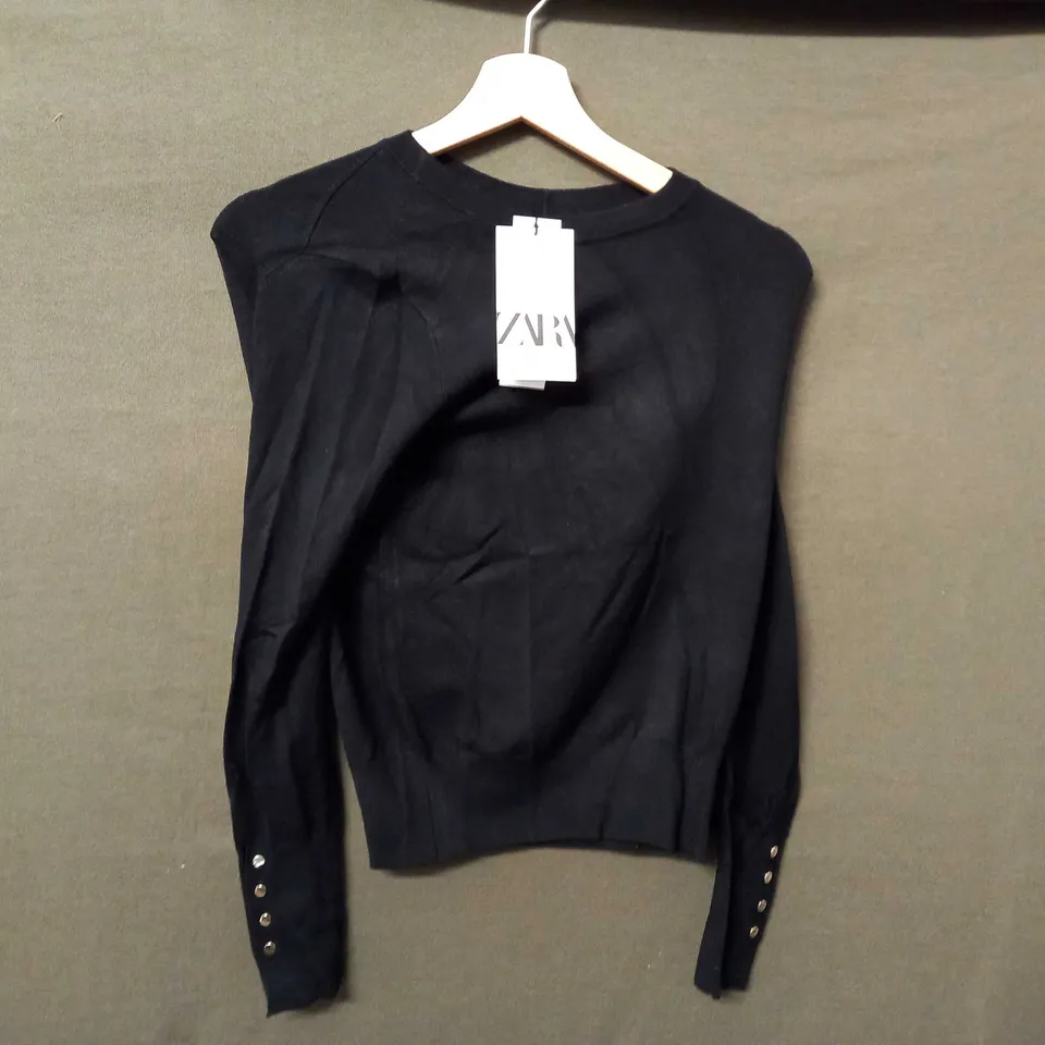 ZARA ROUND NECK LONG SLEEVE TOP IN BLACK - SMALL