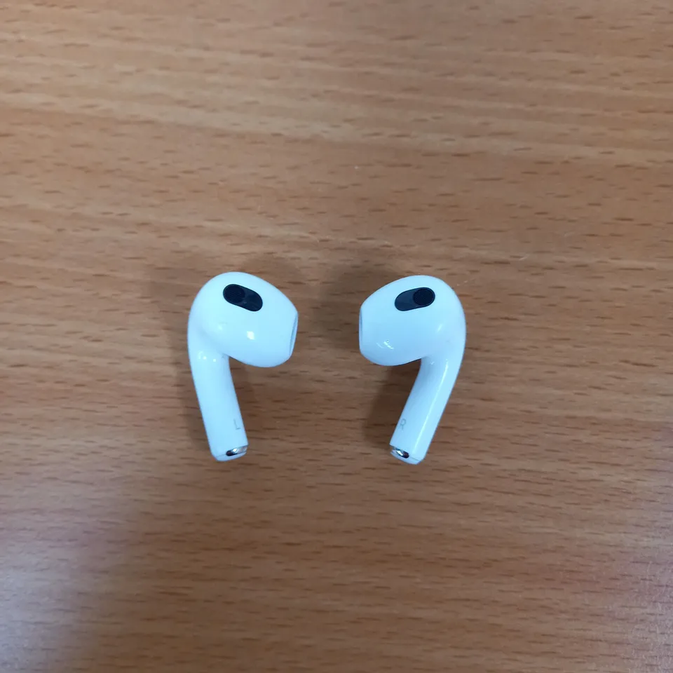 APPLE AIRPOD 3RD GENERATION