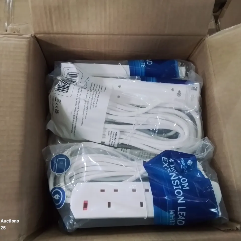 APPROXIMATELY 5 BOXED DESIRETECH 4 WAY 10M EXTENSION LEAD IN WHITE 