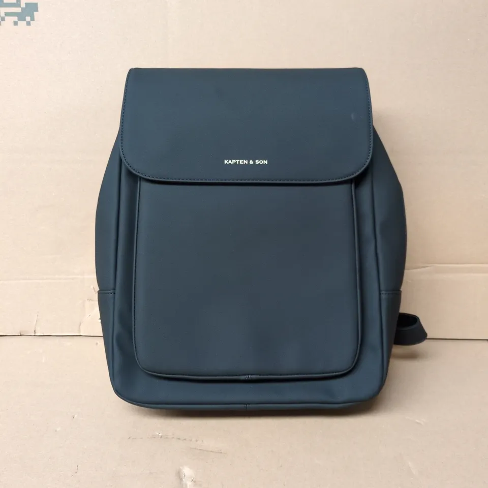 KAPTEN & SON TROMSO ALL BLACK BACKPACK