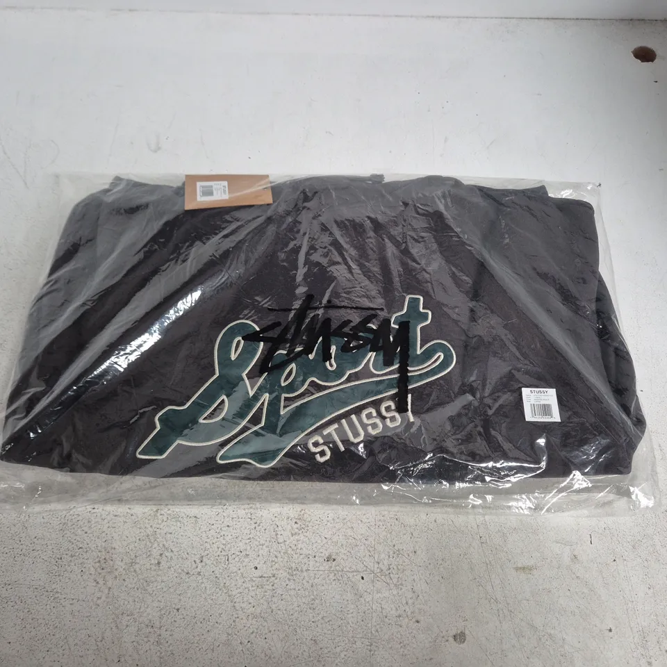 BAGGED STUSSY SATIN PATCH OVERSIZED HOODED HOODIE – WASHED BLACK, LARGE (UK)