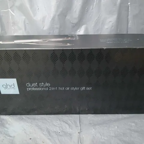 BOXED GHD DUET STYLE GIFT SET - 2 IN 1 HOT AIR STYLER 