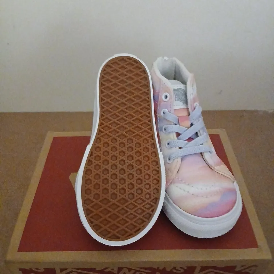 VANS SK8-HI ZIP KIDS' SNEAKERS - PASTEL TIE-DYE SIZE KIDS 7