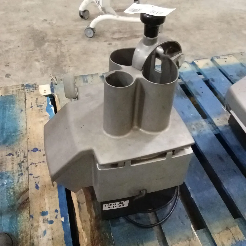 ROBOT COUPE CL50 VEGETABLE PREPARATION MACHINE