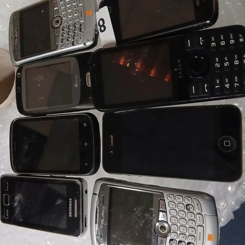APPROXIMATELY 14 ASSORTED MOBILE PHONES TO INCLUDE; SAMSUNG SMARTPHONE – BLACK, SCREEN SCRATCHES