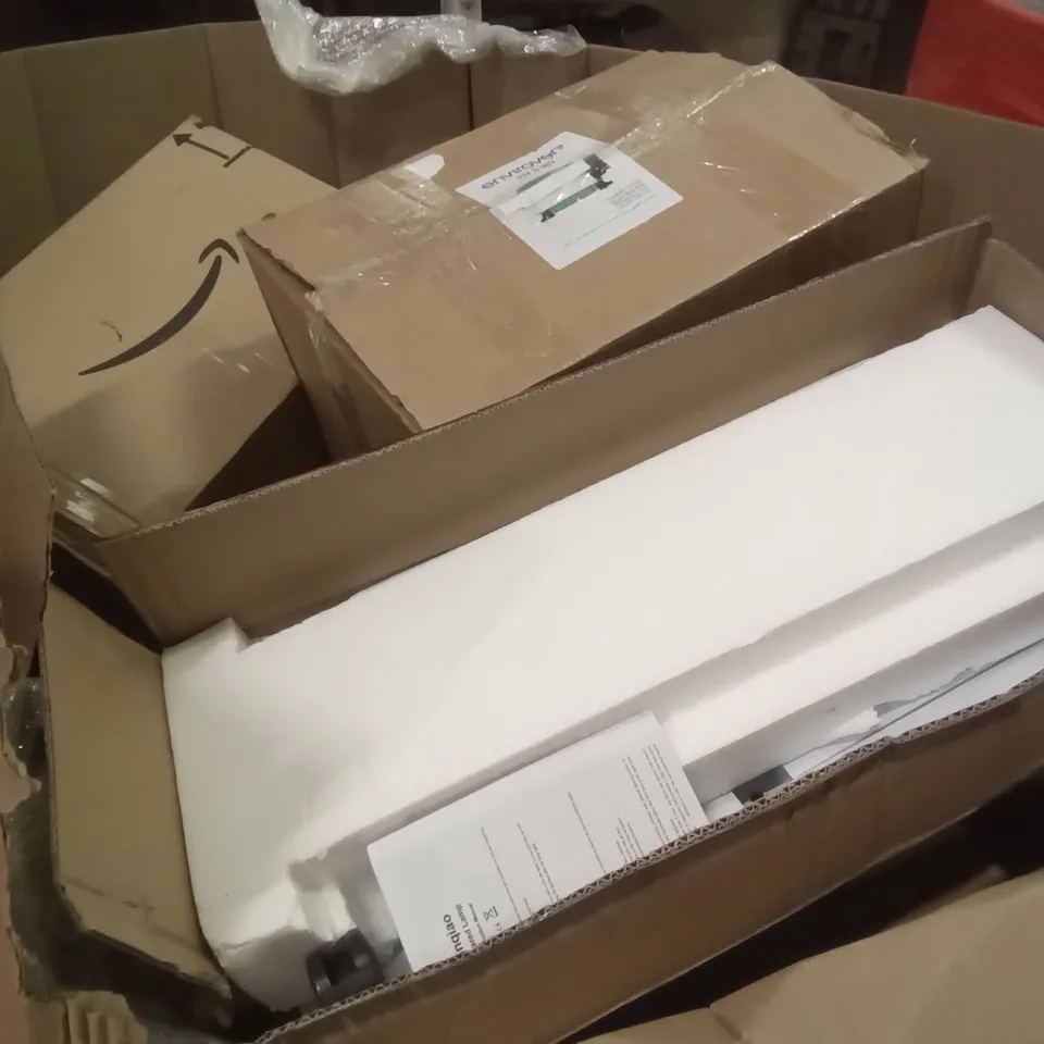 PALLET OF ASSORTED ITEMS INCLUDING INFRARED LAMP, RADIATOR COVER, WALL CLOCK