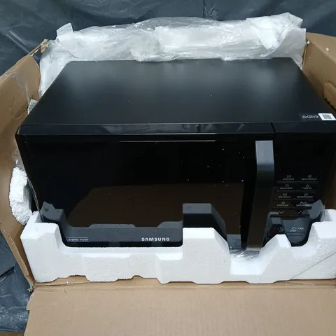 BOXED SAMSUNG MS23K3513AK/EU SOLO 23L MICRCOWAVE OVEN - COLLECTION ONLY