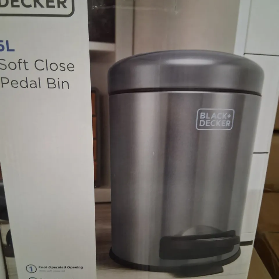 BRAND NEW BOXED BLACK AND DECKER 5L SOFT CLOSE PEDAL BIN