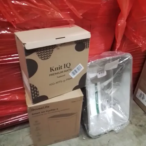 PALLET OF ASSORTED HOUSEHOLD GOODS AND PRODUCTS TO INCLUDE;CAT LITTER TRAY,AIR PURIFIER,MATS