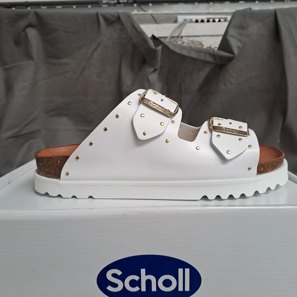 BOXED SCHOLL RAISED WHITE OPEN TOE SANDALS - SIZE 6
