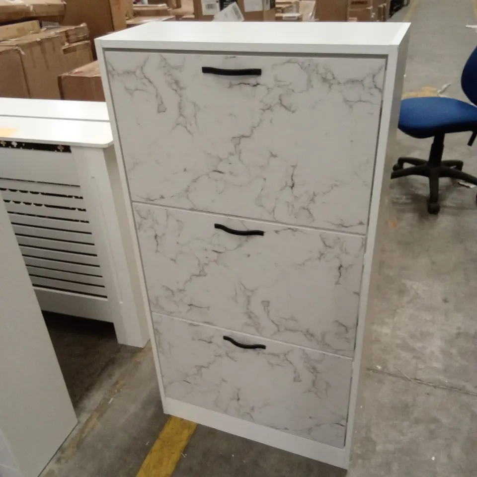 VIDA 3 DOOR FLIP-DOWN SHOE STORAGE UNIT
