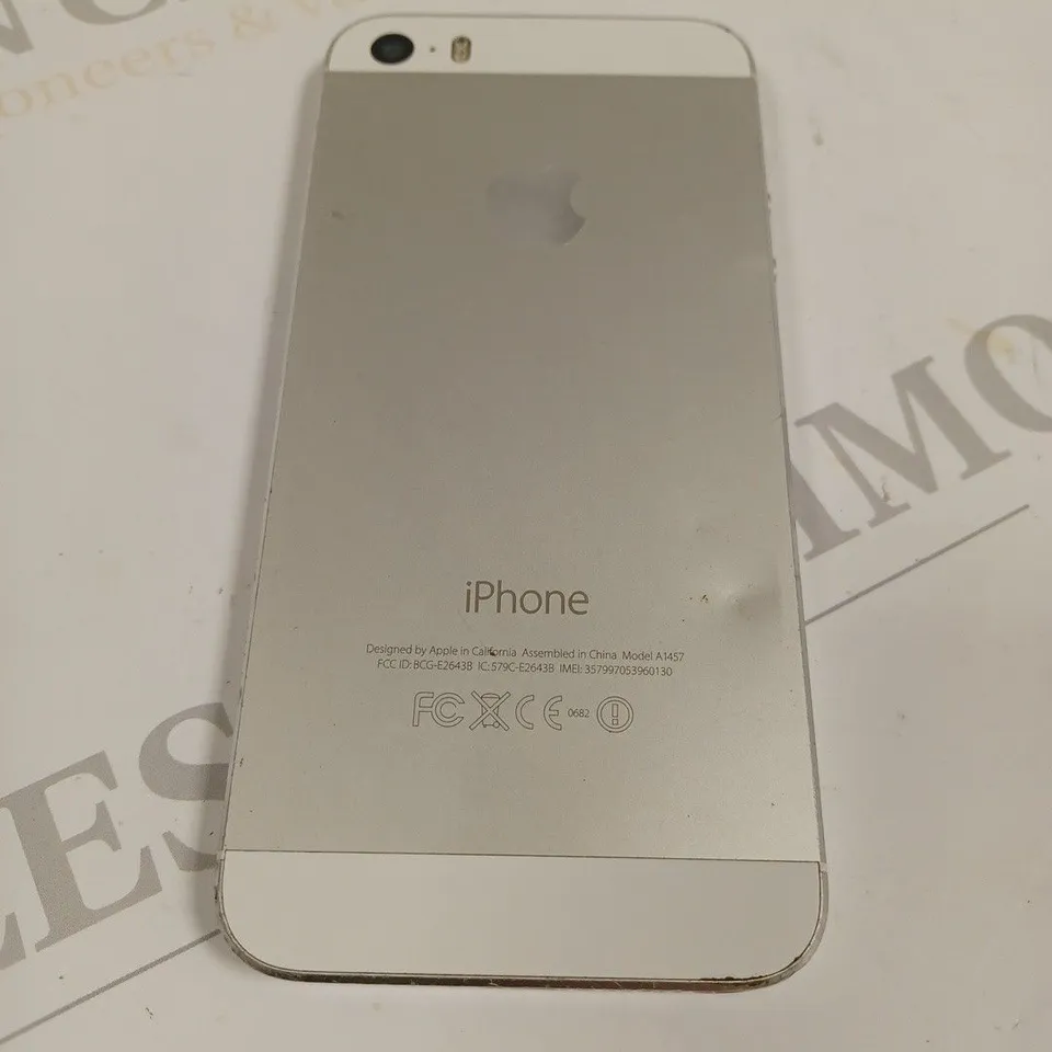 UNBOXED APPLE IPHONE MOBILE PHONE - A1457