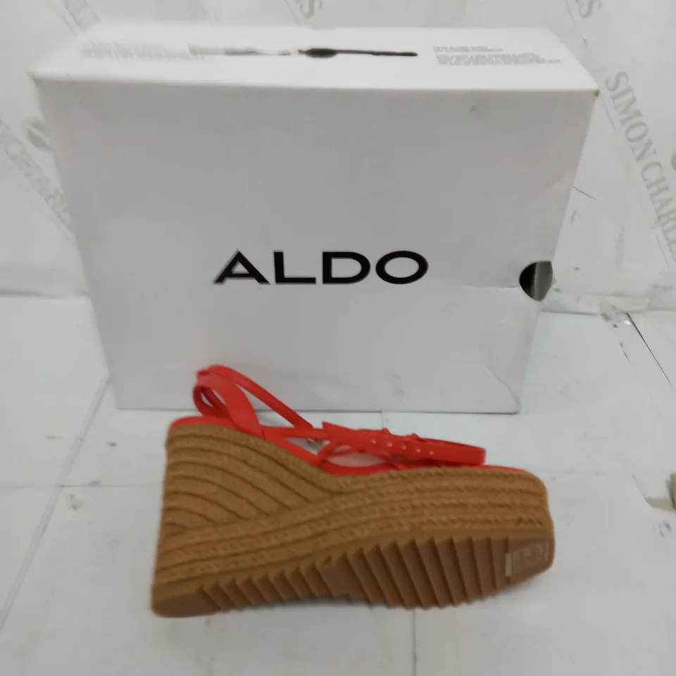 BOXED PAIR OF ALDO DELLEN WEDGE HEELS IN ORANGE SIZE 4.5
