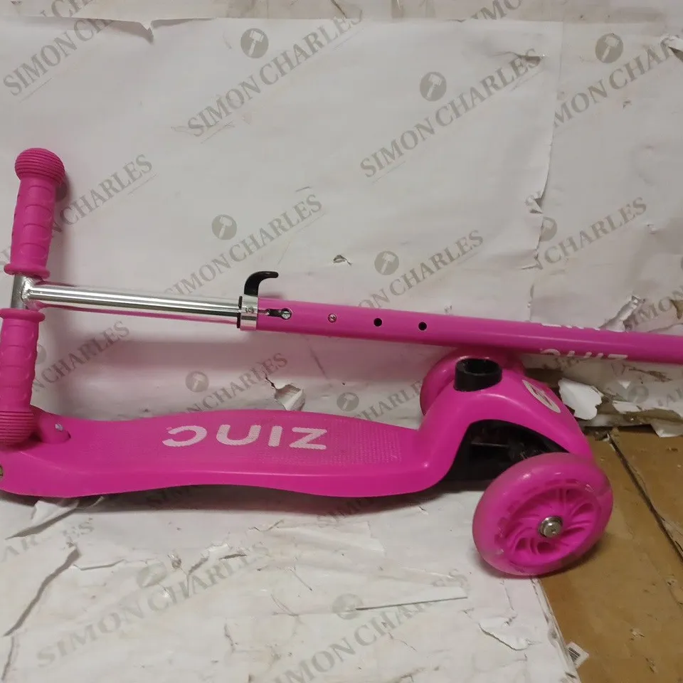 ZINC 3 WHEELED LIGHT UP STAR SCOOTER  RRP £39.99