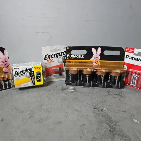 APPROXIMATELY 15 ASSORTED BATTERYS TO INCLUDE-  DURACELL PLUS AAA 8 , DURACELL PLUS D , ENERGIZER AA24 ETC