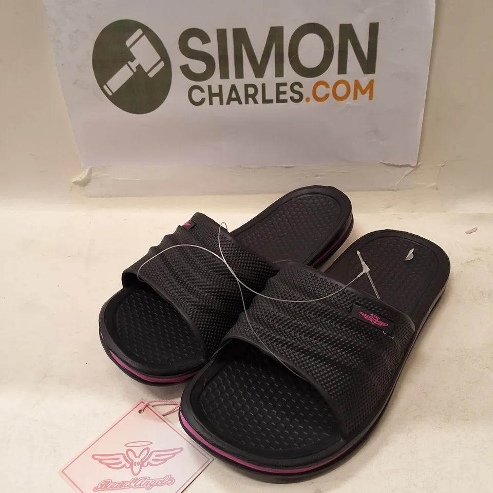 BLACK SLIDE SANDALS – UK 5 (EU 38) WITH PINK TRIM