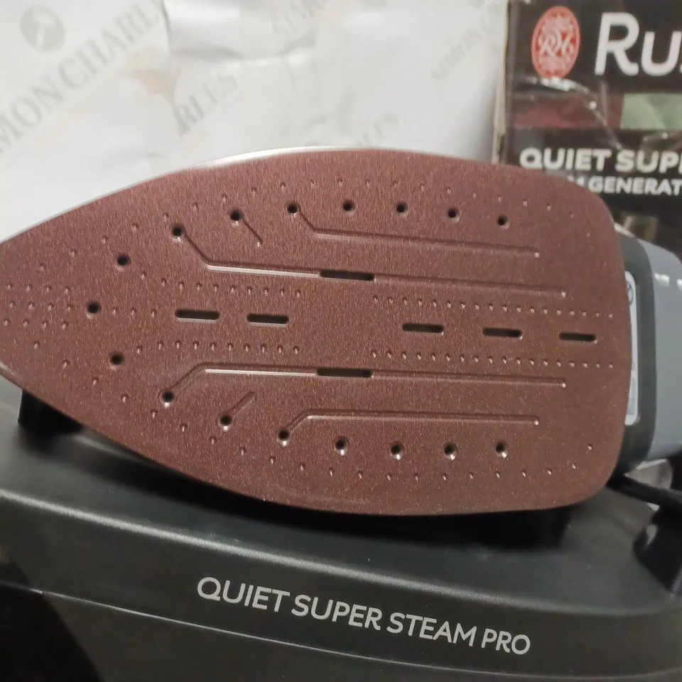 RUSSELL HOBBS QUIET SUPER STEAM PRO IRON