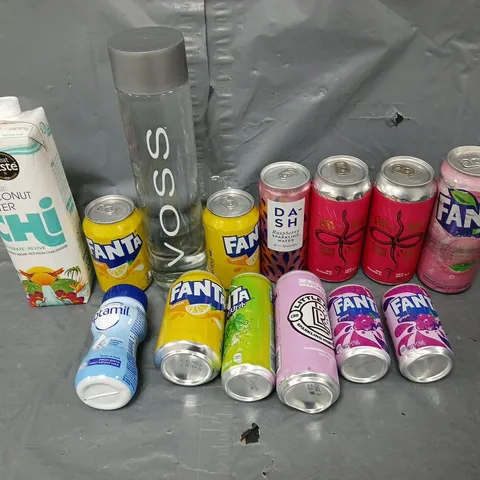 TOTE OF APPROXIMATELY 10 ASSORTED DRINKS ITEMS TO INCLUDE - CHI COCONUT WATER, VOSS WATER, AND FANTA ETC.