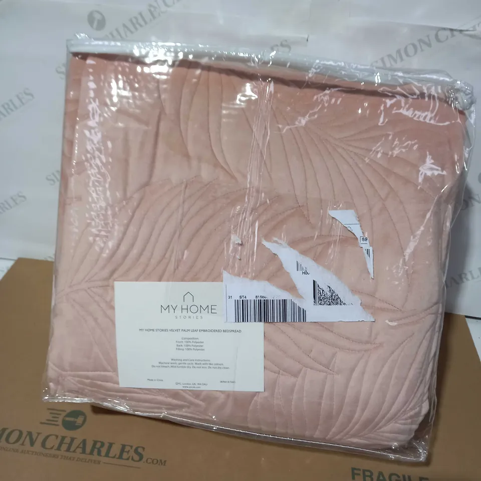 MY HOME STORIES VELVET PALM LEAF EMBROIDERED BEDSPREAD - BLUSH