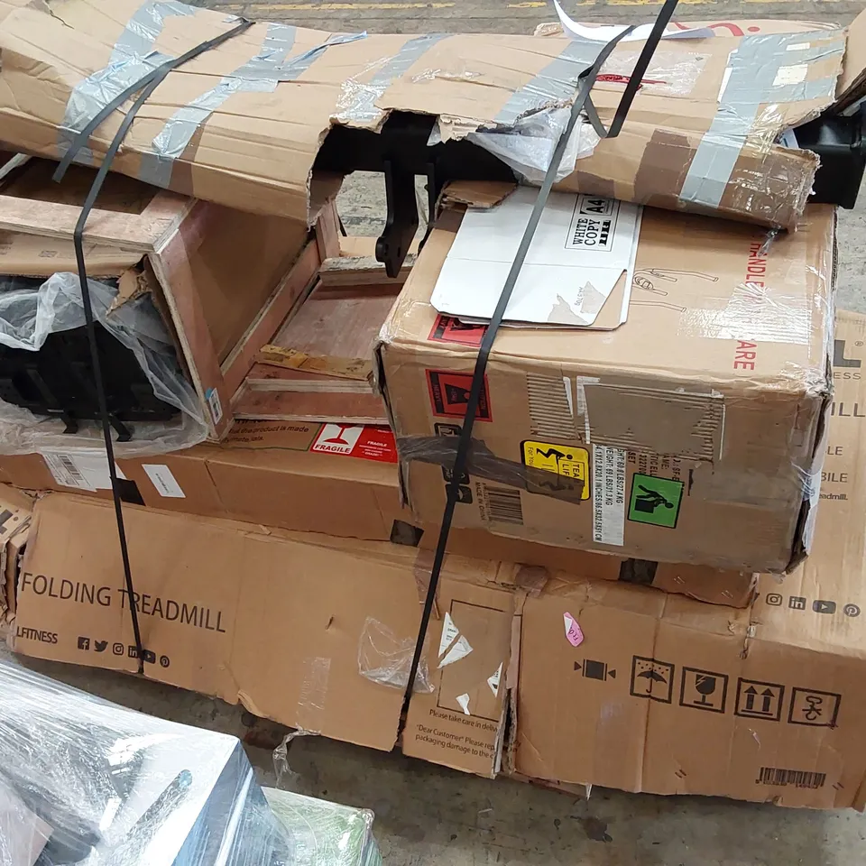 PALLET OF APPROXIMATELY 5 UNPROCESSED RAW RETURN HOUSEHOLD AND ELECTRICAL GOODS TO INCLUDE;