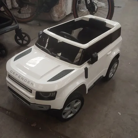 LAND-ROVER DEFENDER ELECTRIC TOY CAR
