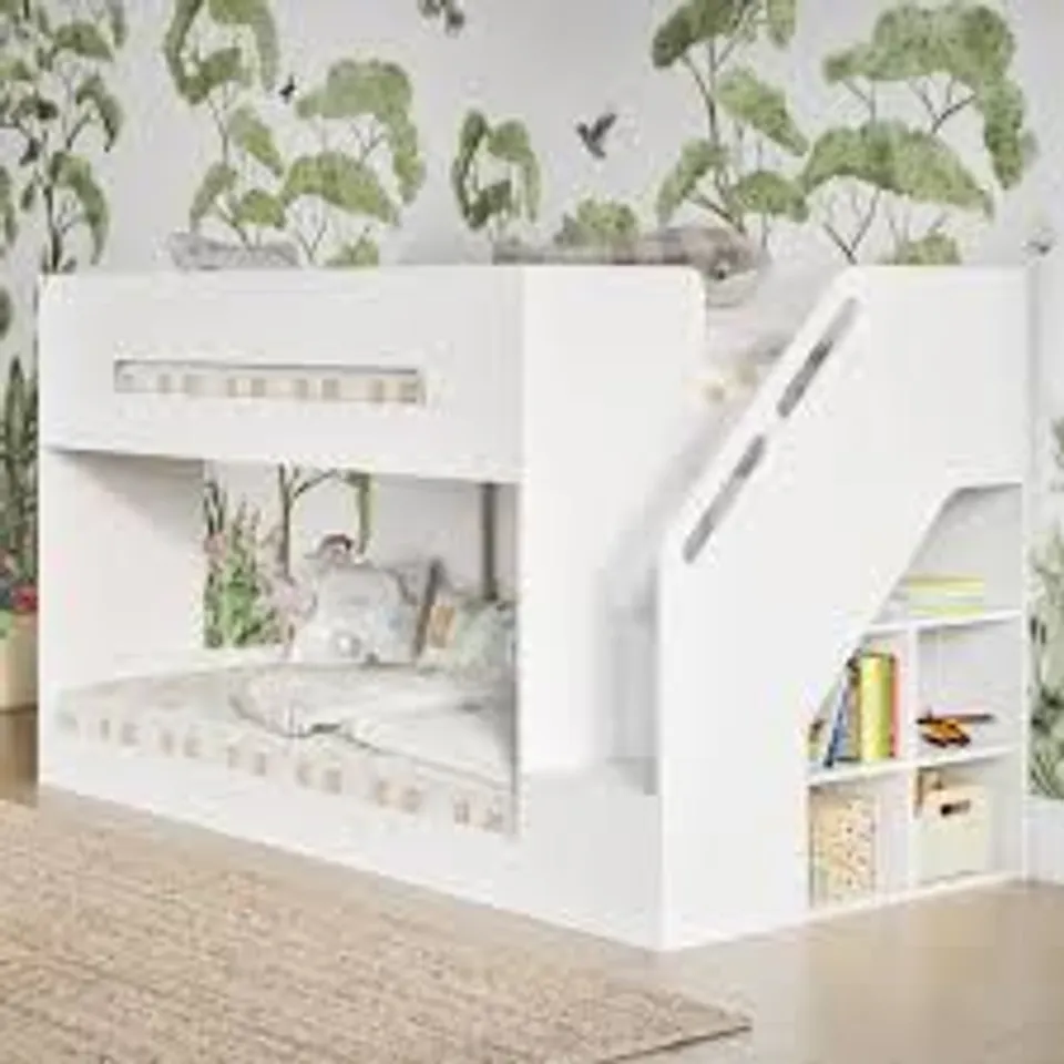 BOXED FLAIR DEIMO STAIRCASE LOW BUNK V2 - WHITE (5 BOXES)