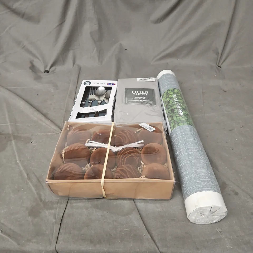 BOX OF APPROXIMATELY 20 ASSORTED HOUSEHOLD ITEMS TO INCLUDE CUTLERY SET, FITTED SHEET, WALLPAPER, BAUBLES ETC