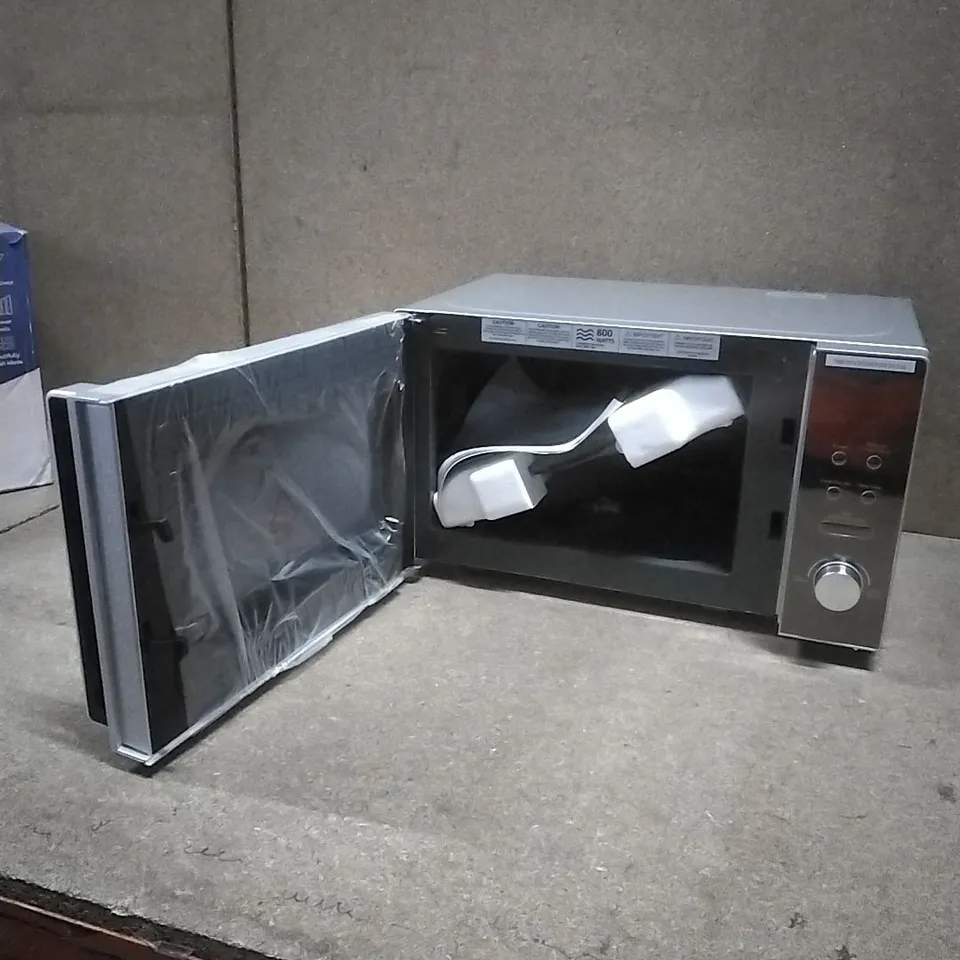 BOXED RUSSELL HOBBS DIGITAL 20L MICROWAVE 