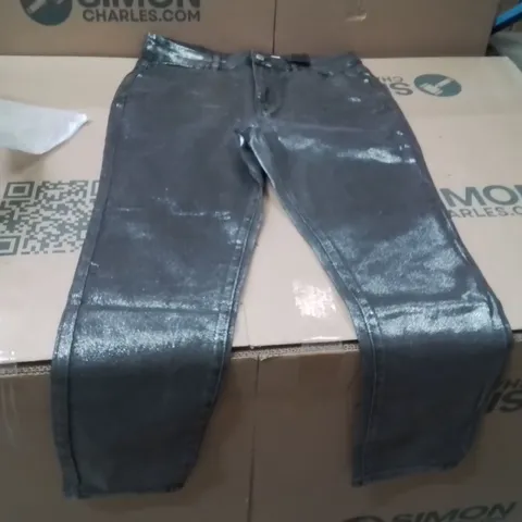BOXED BRAND NEW APPROXIMATELY 15 JD WILLIAMS METALLIC SLIM LEG JEANS BLACK/PEWTR SIZE 16