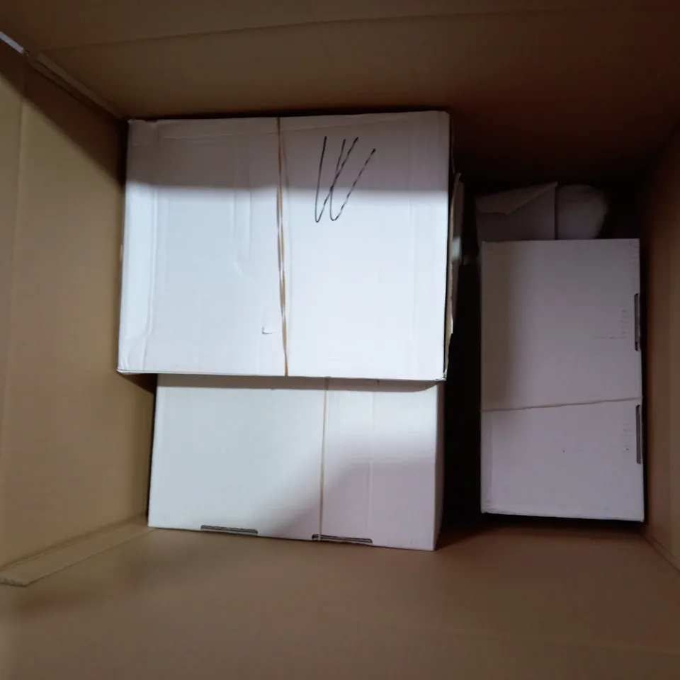 BOX OF APPROXIMATELY 8 ASSORTED SKECHERS FOOTWEAR ITEMS TO INCLUDE SLIPPERS, BLACK BOOTS, BROWN BOOTS ETC