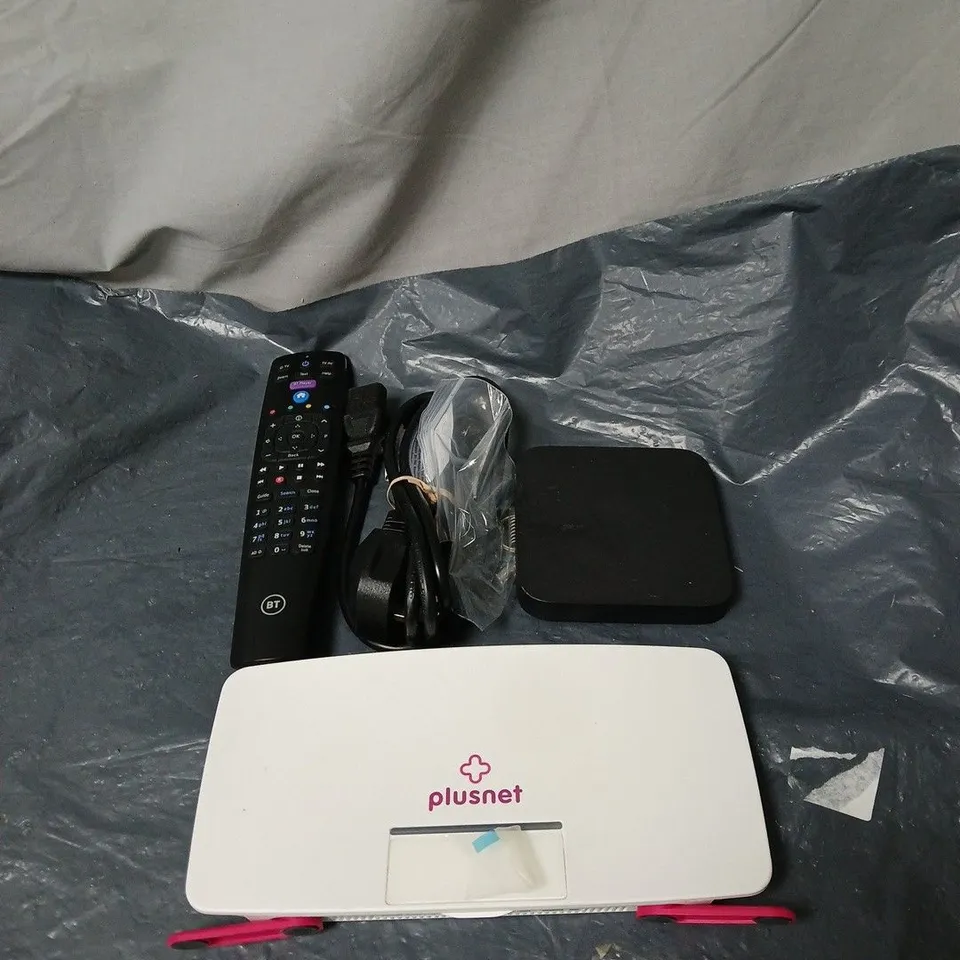 APPROXIMATELY 20 ASSORTED ITEMS TO INCLUDE ROUTERS, REMOTE CONTROL, PLUGS ETC