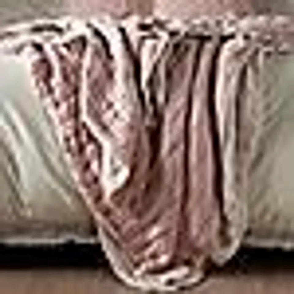 SECRET LINEN STORE VIVIENNE  100% COTTON QUILTED THROW BLUSH PINK SUPER KING