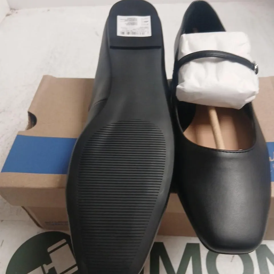 CLARKS COLLECTION BLACK LEATHER MARY JANE FLATS – UK 6