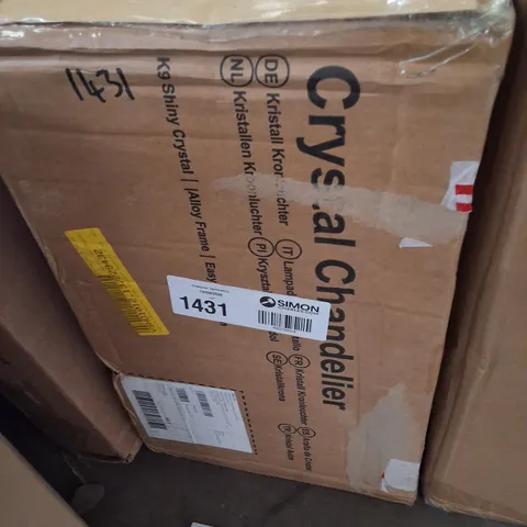 BOXED CHANDELIER - GOLD